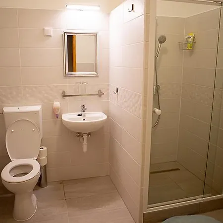 V8-kelemen Panzió Panzió Makó